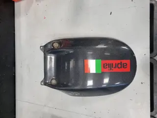 ACHTER SPATBORD Aprilia RSV 1000 2004 - 2010 / 2004 - 2005