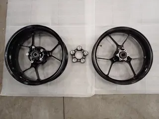 VELGEN SET Aprilia Tuono V4 2011 - 2014 / 2015 - 2016 /