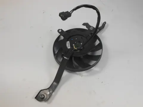 VENTILATOR Triumph Speed Triple 1050 R 2016 - 2017