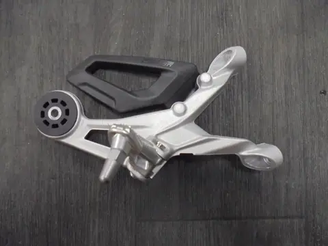 RECHTER SCHETSPLAAT BMW S 1000 RR 2019 - 2021 / 2022 - 2024