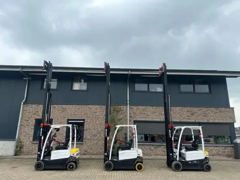 Hyster J1.8XN MWB 1.8 ton Triplex Freelift Sideshift Positioner Elektra Heftruck Accu 2023