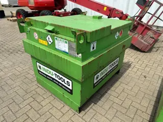 Kiwa IBC Steenbergen 750 liter Dieseltank (bj 2007)