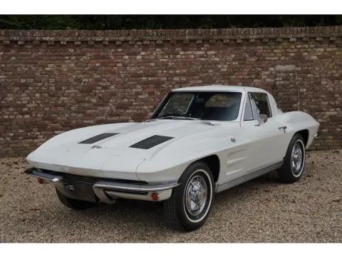 Chevrolet Corvette C2 Sting Ray Split Window Rare one-year-only 'Split Window' Coupé, Restored condi