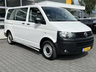 Volkswagen Transporter 2.0 TDI L1H1 Kombi 9 persoons BTW en BPM vrij Airco Cruise control Trekhaak P