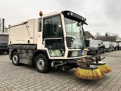 Schmidt SWINGO 200 Compact Sweeper (bj 2016)