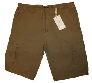 Bermuda met zakken aan zijkant " Groen "