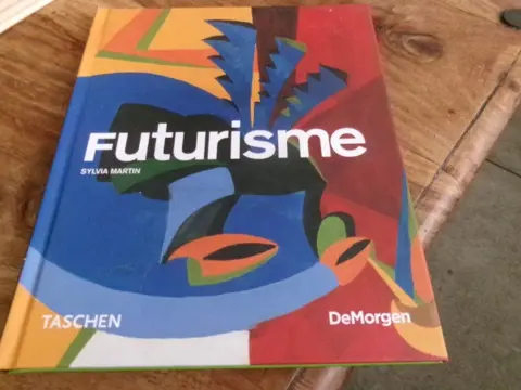 Futurisme - Sylvia Martin