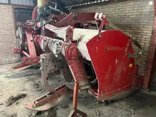Gramegna V36 350 krukasspitmachine met smeersysteem en hef bovenover
