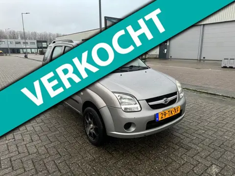 Suzuki Ignis 1.3-16V GL NAVI |NAP!!
