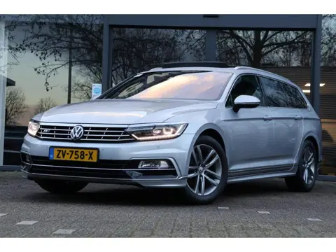 Volkswagen Passat Variant 1.5 TSI Highline R-Line|VERKOCHT