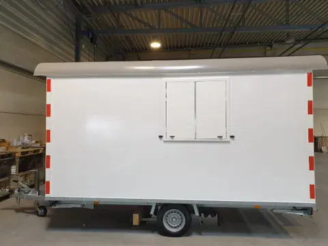 Anssems schaftwagen PTS voor 6 personen met apart magazijn