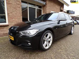 BMW 3-serie Touring 320i High Executive Automaat / leder / Navi / Head Up / M Pakket