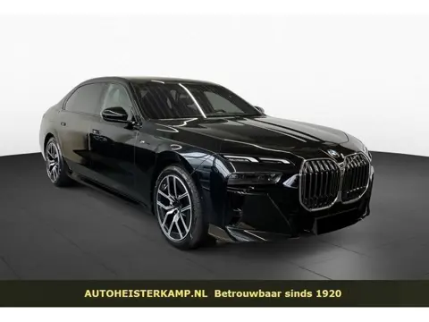 BMW 7 Serie 740d xDrive M-Sport PanoSky ACC Head-Up SurroundView