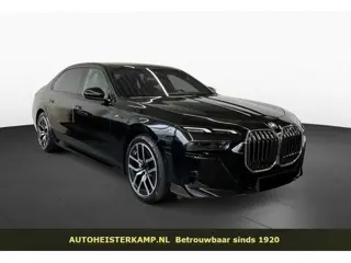 BMW 7 Serie 740d xDrive M-Sport PanoSky ACC Head-Up SurroundView