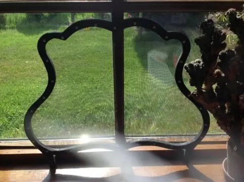 Raamhor - oud - i.p.st. / 22,50