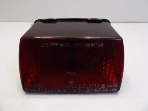 ACHTER LICHT Yamaha FZR 1000 1987 - 1988