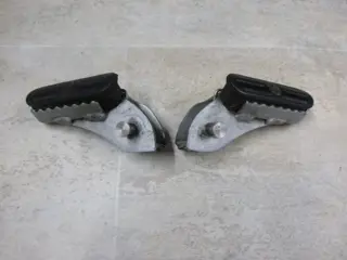 VOETSTEUN LINKS BMW R 1200 GS 2010 - 2012