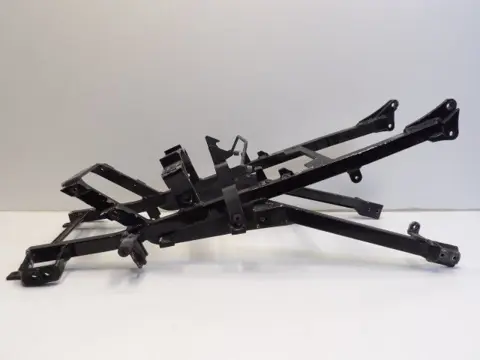 ACHTER SUBFRAME Kawasaki GPZ 900 1984 - 1993