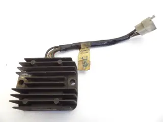 SPANNINGSREGELAAR Yamaha XJ 750 1982 - 1984