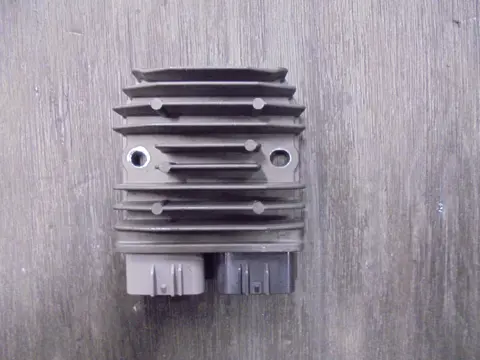 SPANNINGSREGELAAR Yamaha MT 07 2014 - 2017 / 2018 - 2021