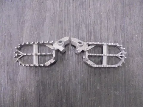 VOETSTEUN LINKS BMW R 1200 GS LC Adventure 2013 - 2016 /