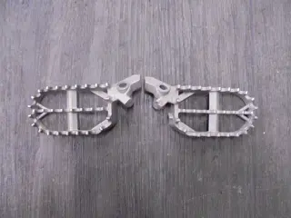 VOETSTEUN LINKS BMW R 1200 GS LC Adventure 2013 - 2016 /