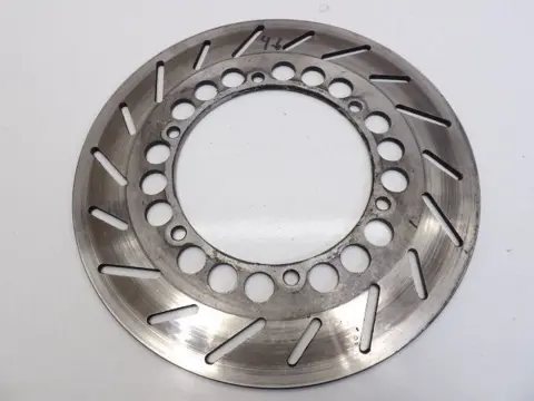 RECHTER REMSCHIJF VOOR Yamaha YX 600 Radian 1985 - 1990