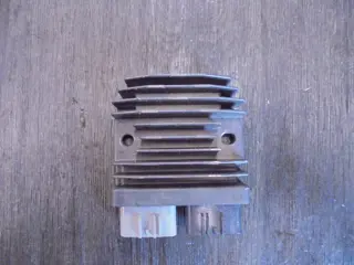 SPANNINGSREGELAAR Triumph Trident 660 2021 - 2023