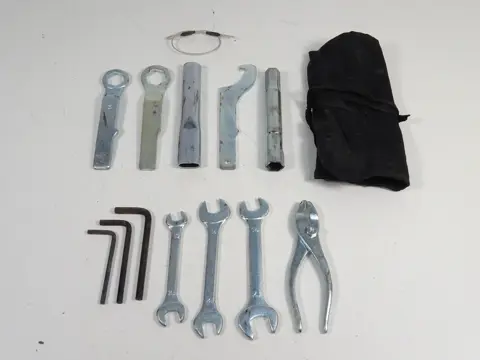 GEREEDSCHAPSET Yamaha XJ 6 N 2009 - 2015