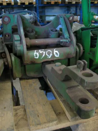 Hitch Pick-up hitch John Deere