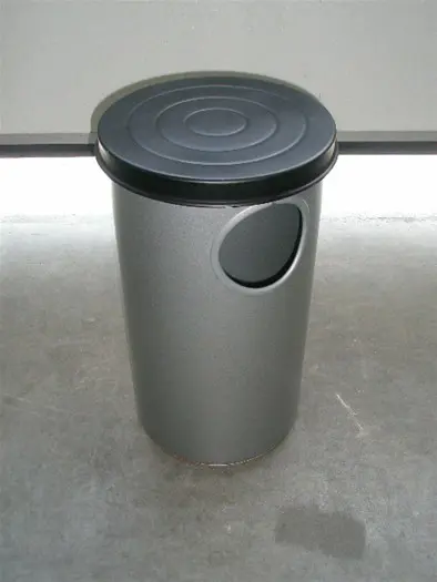 * Prullenbak 26x vr.