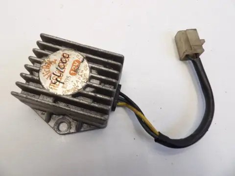 SPANNINGSREGELAAR Honda Goldwing GL 1974 - 1979