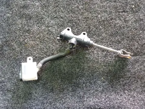 REMPOMP ACHTER Triumph Sprint ST 1050 2005 - 2011