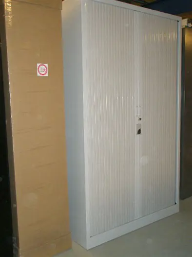 **29x RESTPARTIJ roldeurkasten