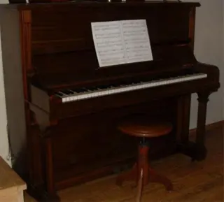 Schitterende duitse goed onderhouden gestemde piano