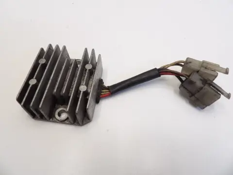 SPANNINGSREGELAAR Yamaha Overige Yamaha 1960 - 2021