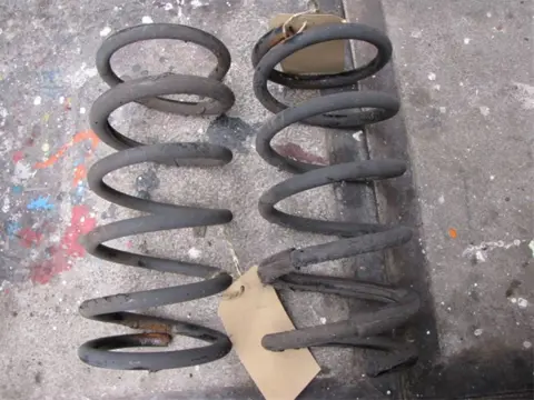 Daewoo Tacuma 1.8 2001 Krulveren achterzijde los op voorraad