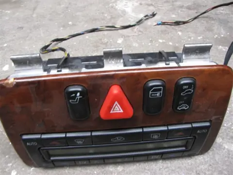 Mercedes clk 230 kachelpaneel Sloopauto inkoop Den haag