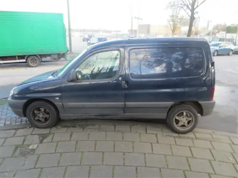 Peugeot Partner 170c Bouwjaar 2000 Plaatwerk Kleurcode KNCA