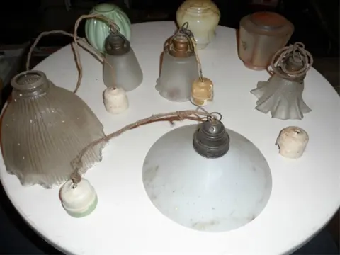 Te koop divere antieke lampen