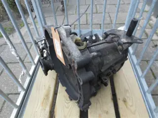 Volkswagen Polo 1.4 1996 t/m 1999 Versnellingsbak Code DXJ