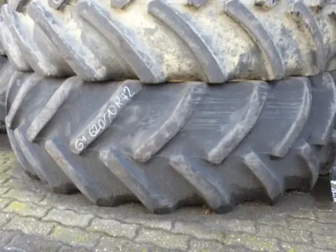 R42 Goodyear 620/70R42