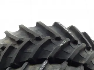 R30 Taurus 540/65R30