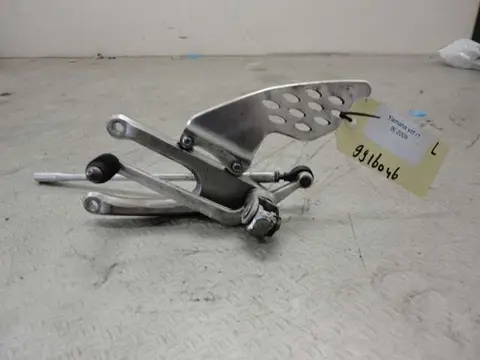 LINKER SCHETSPLAAT Yamaha YZF R1 2004 - 2006