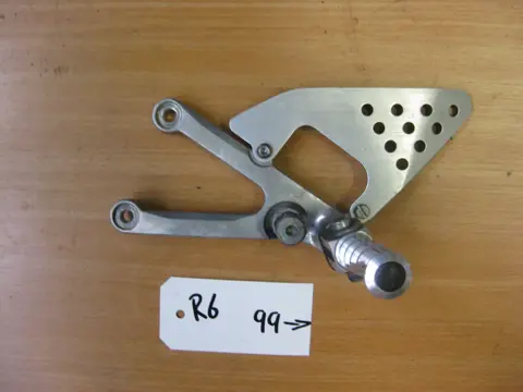 LINKER SCHETSPLAAT Yamaha YZF R6 1998 - 2002