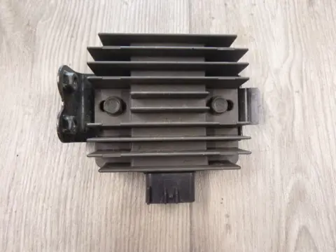 SPANNINGSREGELAAR Kawasaki Z 800 2013 - 2014