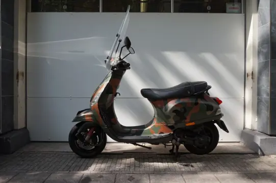 Vespa S Snor 4T Leger Groen F-228-RT