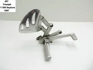 RECHTER SCHETSPLAAT Triumph 595 T Daytona 1997 - 1999