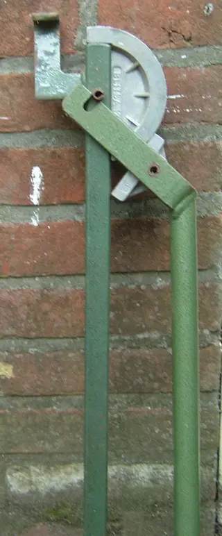 Hand Pijpenbuiger 12 mm