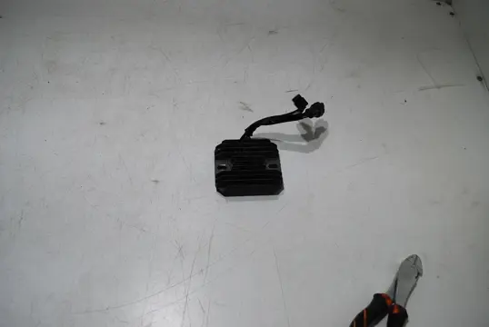 SPANNINGSREGELAAR Cagiva Raptor 650 2000 - 2012